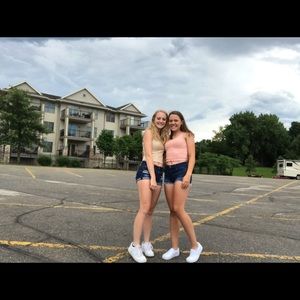 Meet your Posher, Kally